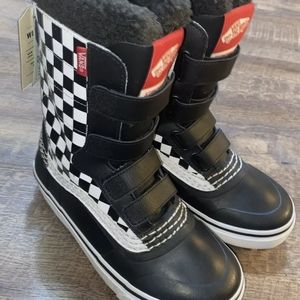 Youth snowboard boots NEW W TAGS